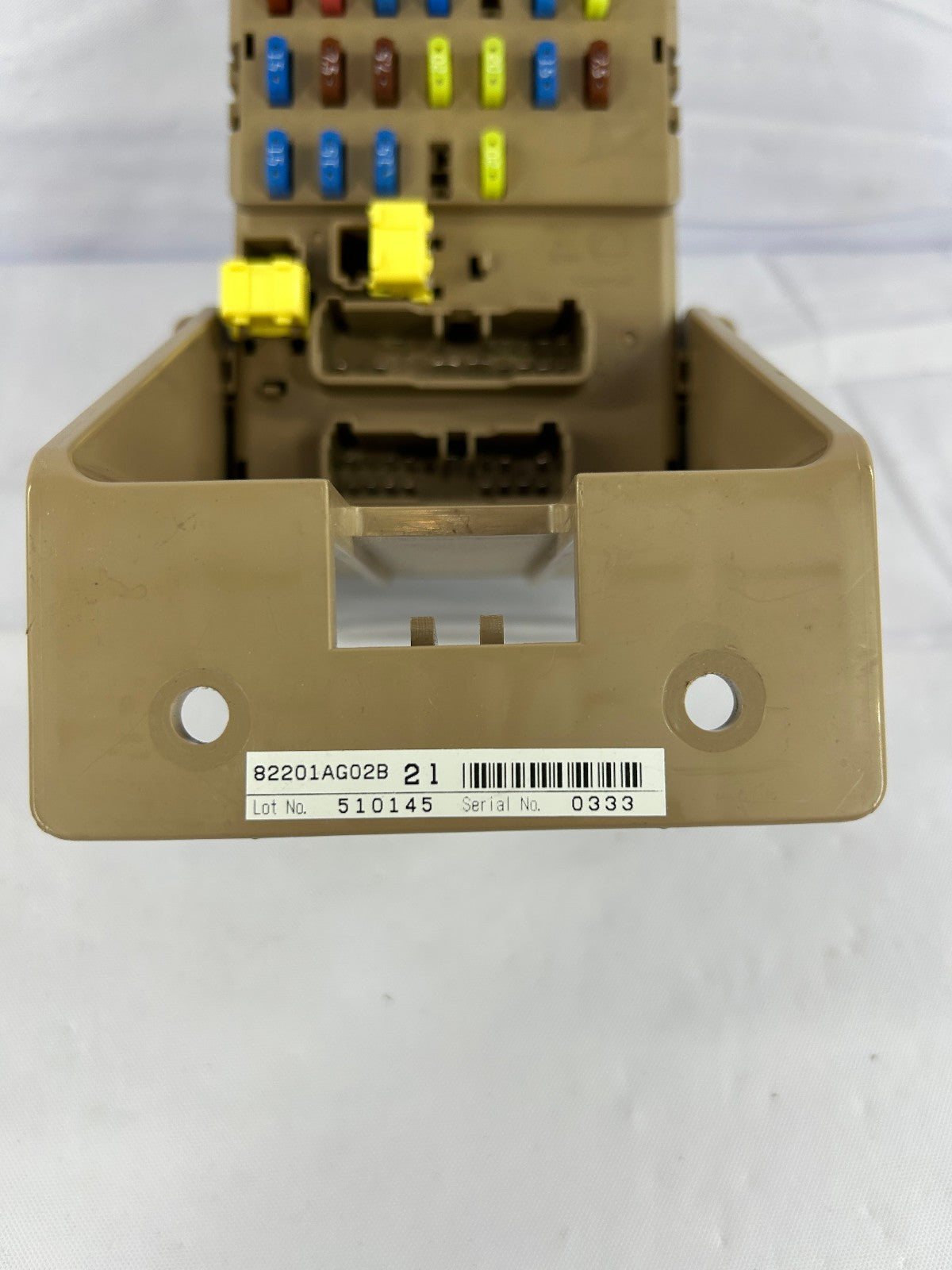 2006-2007 Subaru Legacy Outback Fuse Box Panel 82201AG02B OEM
