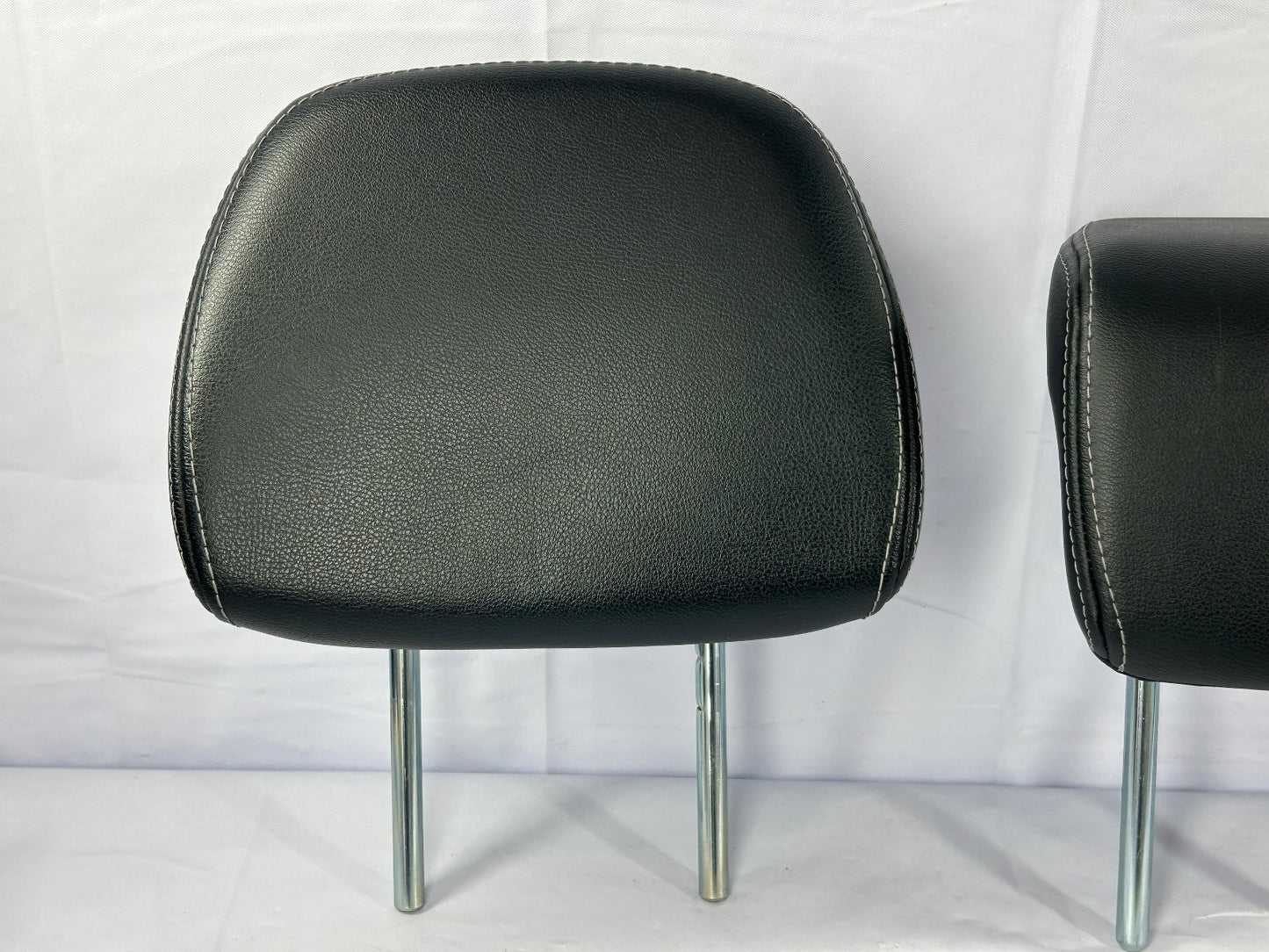 2007-2010 Mitsubishi Outlander Second Row Headrest Set Black Leather OEM