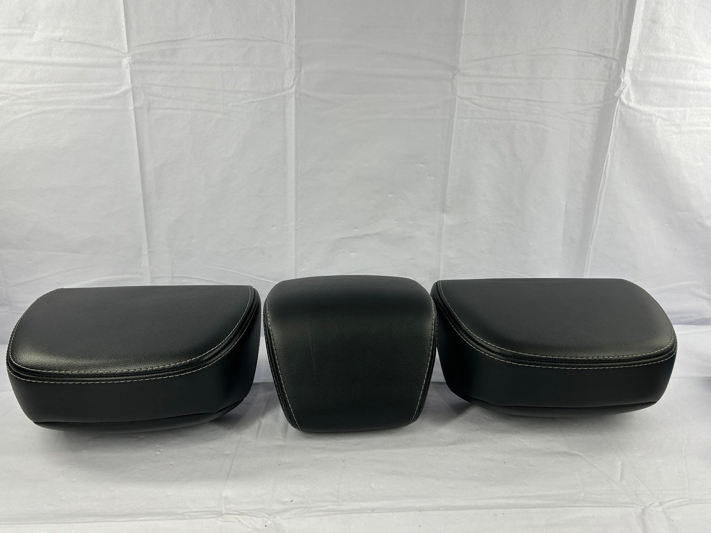 2007-2010 Mitsubishi Outlander Second Row Headrest Set Black Leather OEM