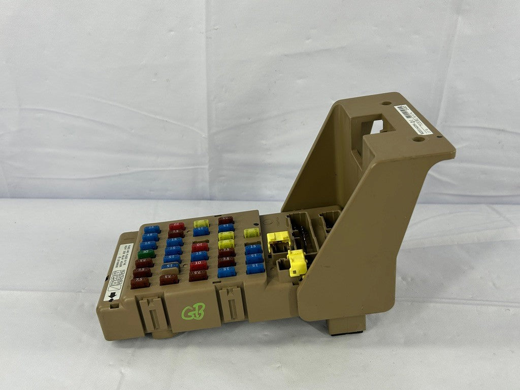 2008-2009 Subaru Outback Cabin Fuse Box Junction Block 82201AG05A OEM