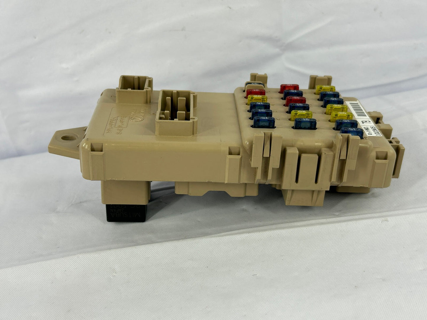 1998-2002 Subaru Forester Fuse Box Relay Junction Box 82201FC000  OEM