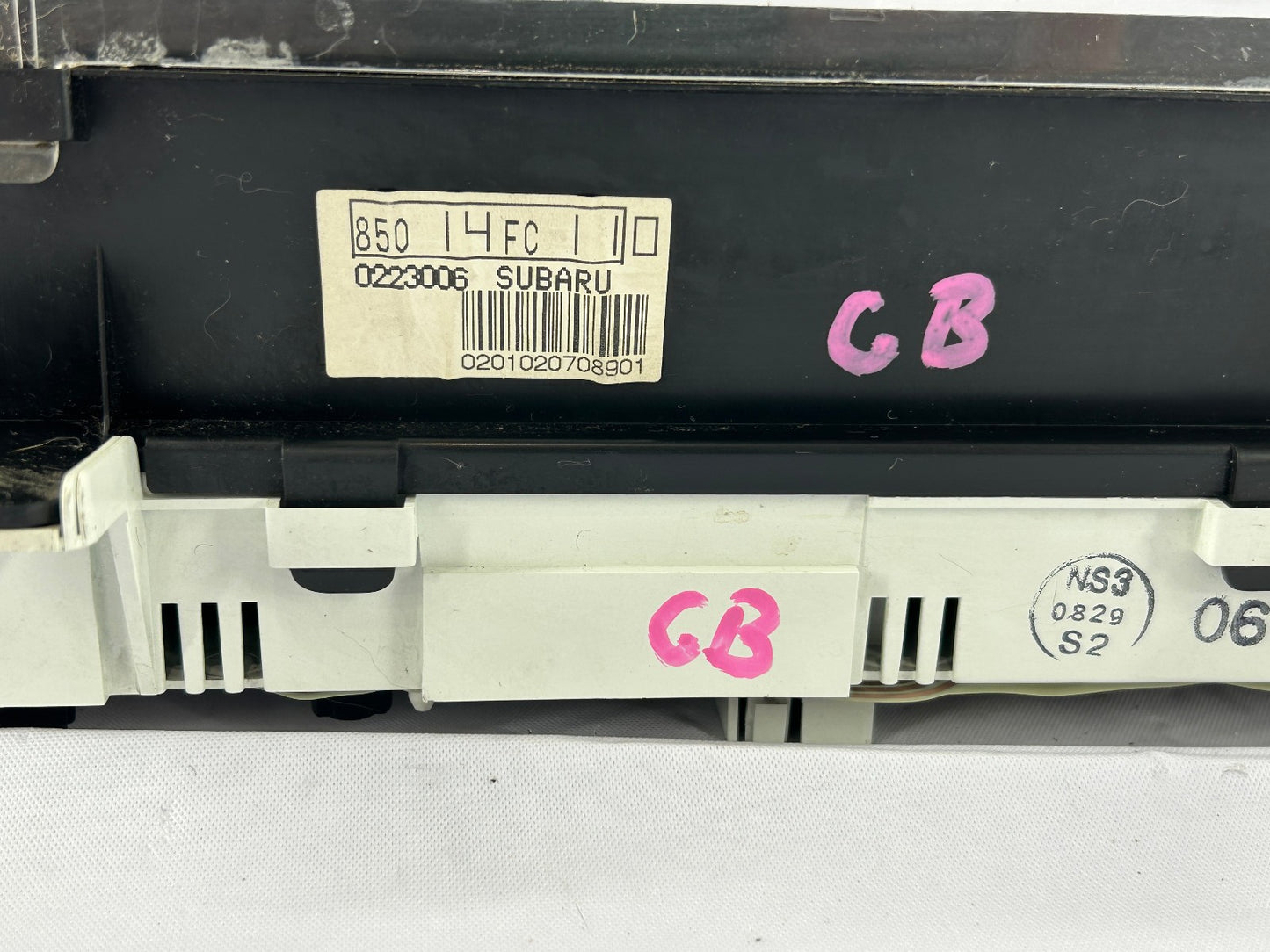 1999-2000 Subaru Forester AT Instrument Cluster Speedometer 85014FC110 129K OEM