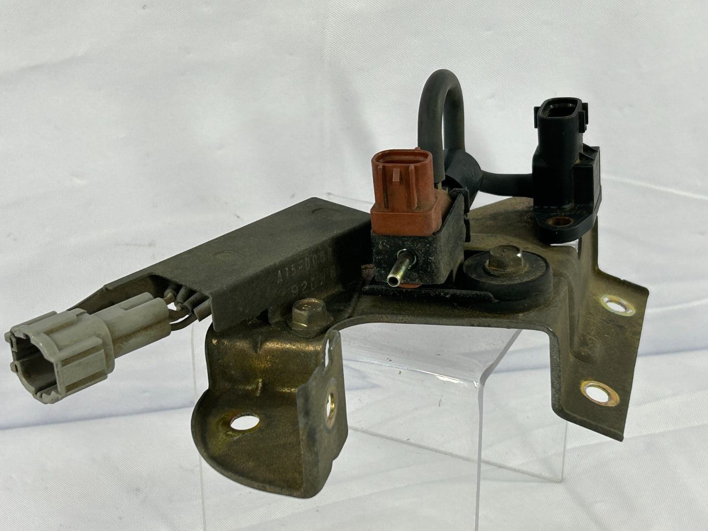 1998-1999 Subaru Forester Solenoid Canister Purge Valve OEM 14774AA341