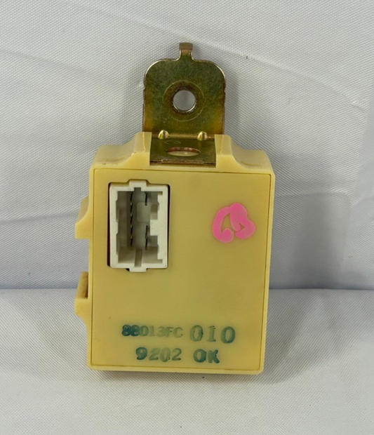 1998-2002 Subaru Forester Key Warning Module 88013FC010 OEM