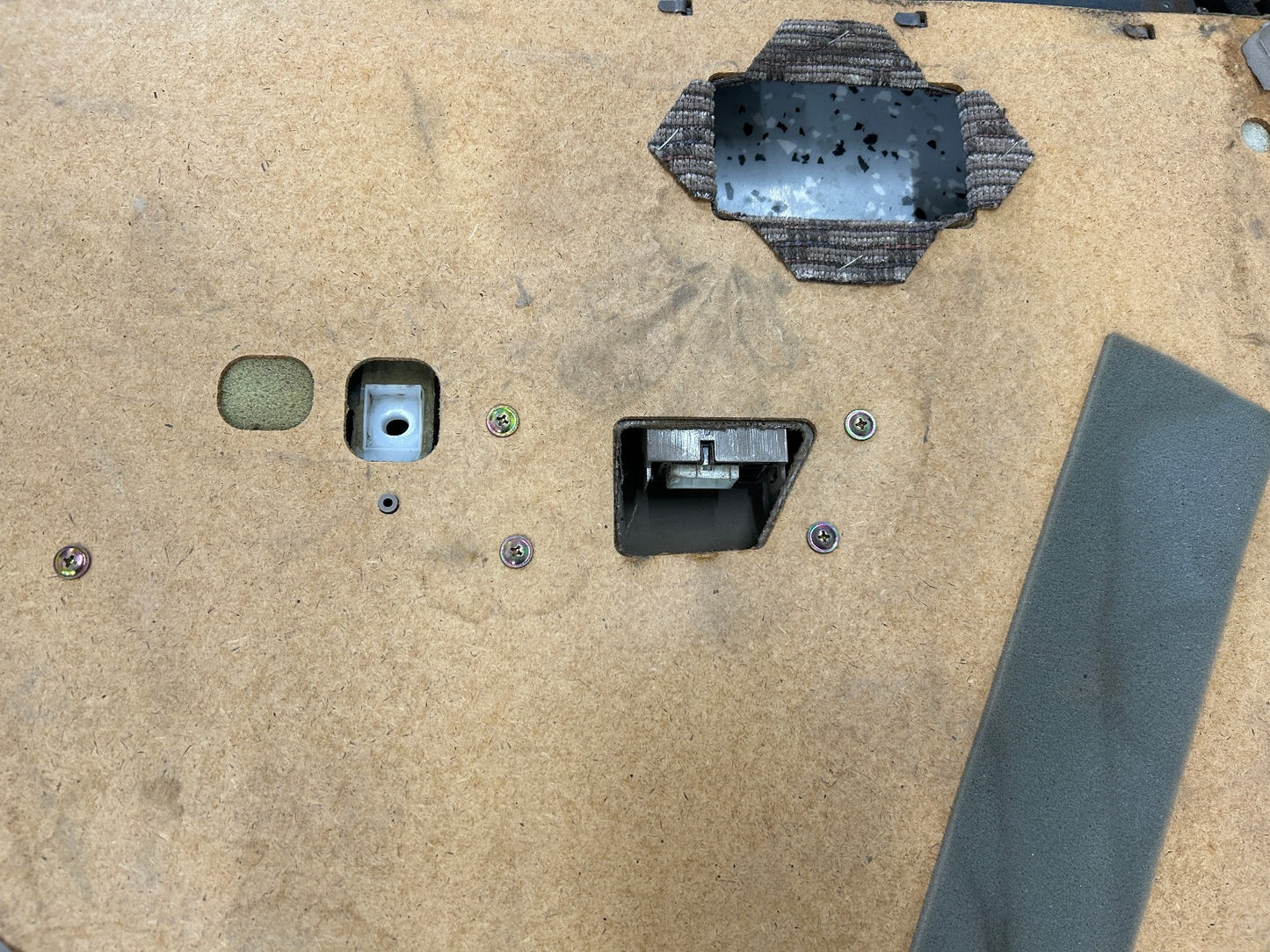 1990-1995 Toyota 4Runner SR5 Rear Right Door Panel Card With Arm Rest Tan OEM