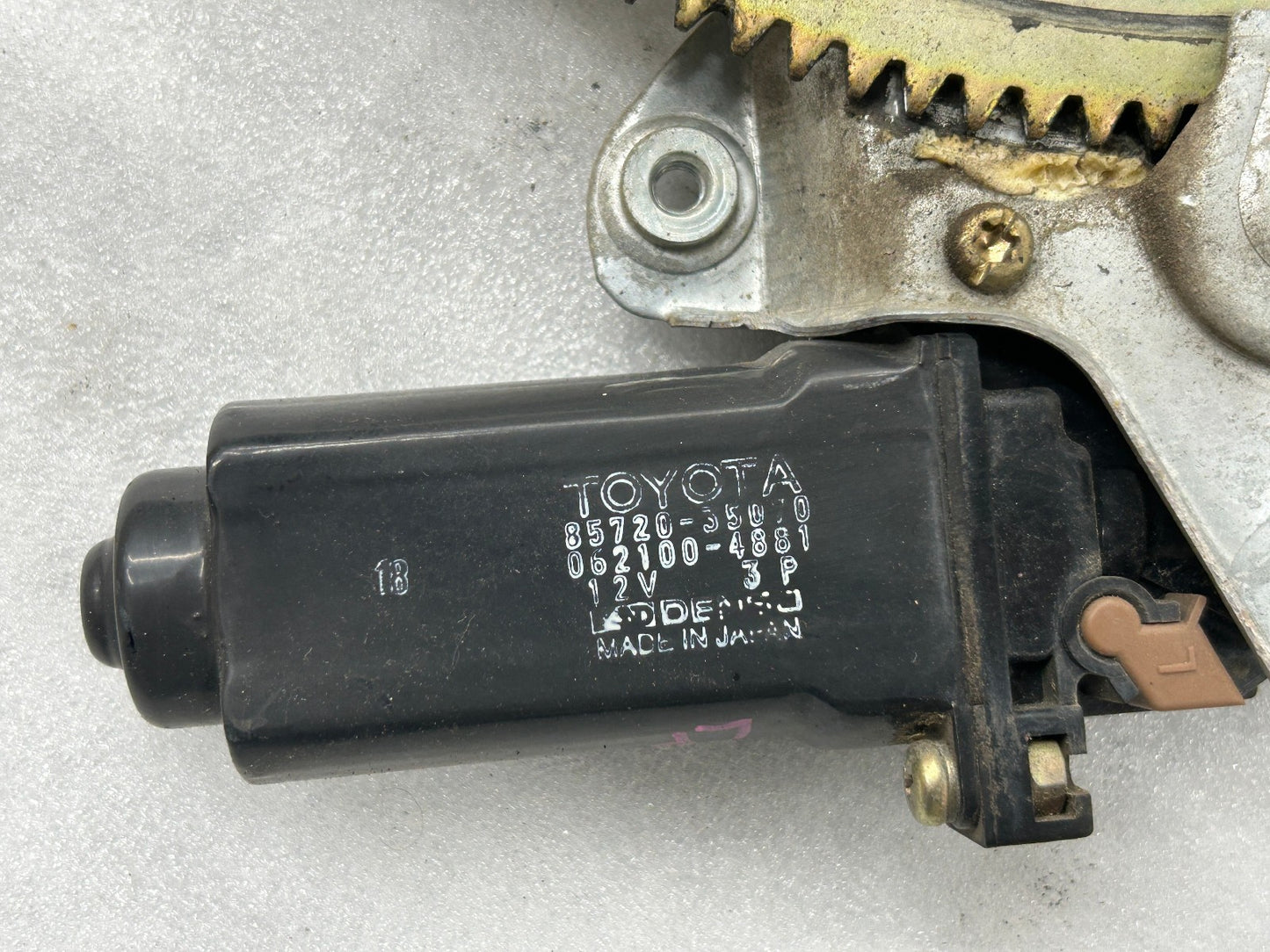 1992-1995 TOYOTA 4RUNNER Left Front Window Motor with Regulator OEM