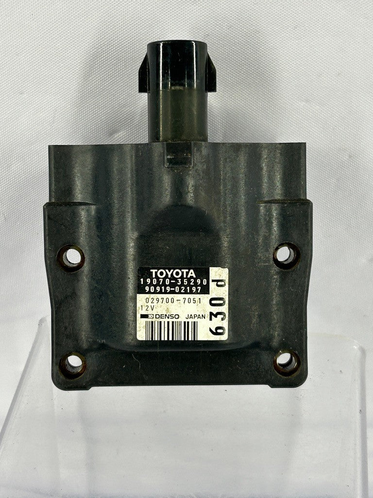 1990-1995 Toyota 4Runner Ignition Coil 90919-02197 OEM
