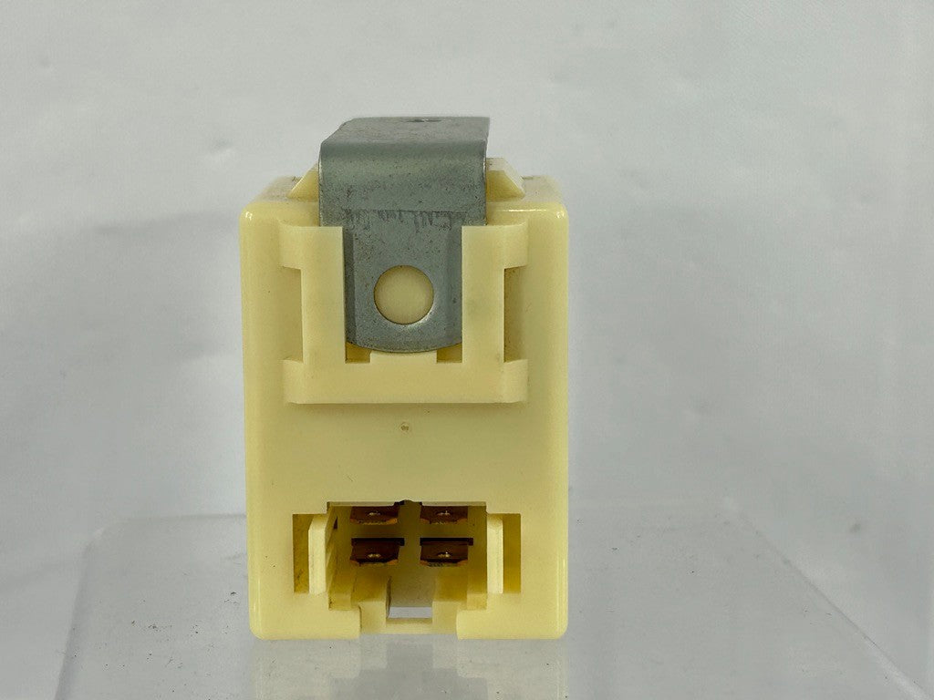 89-95 Toyota Pickup Truck 4Runner Key Reminder Buzzer Signal Relay 85969-89102