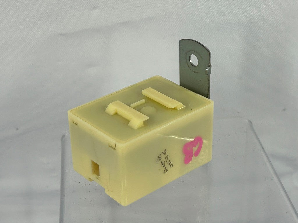 89-95 Toyota Pickup Truck 4Runner Key Reminder Buzzer Signal Relay 85969-89102