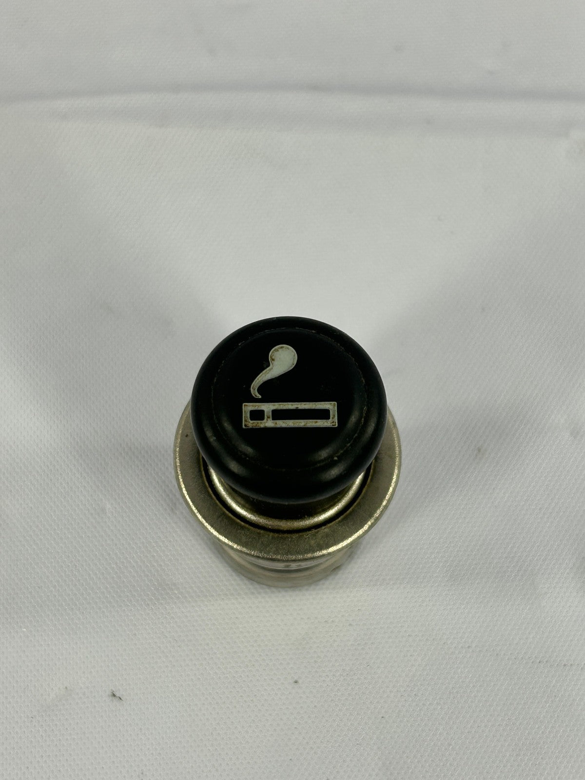 1994-1995 Toyota 4Runner Cigarette Lighter Element and Knob Assembly OEM