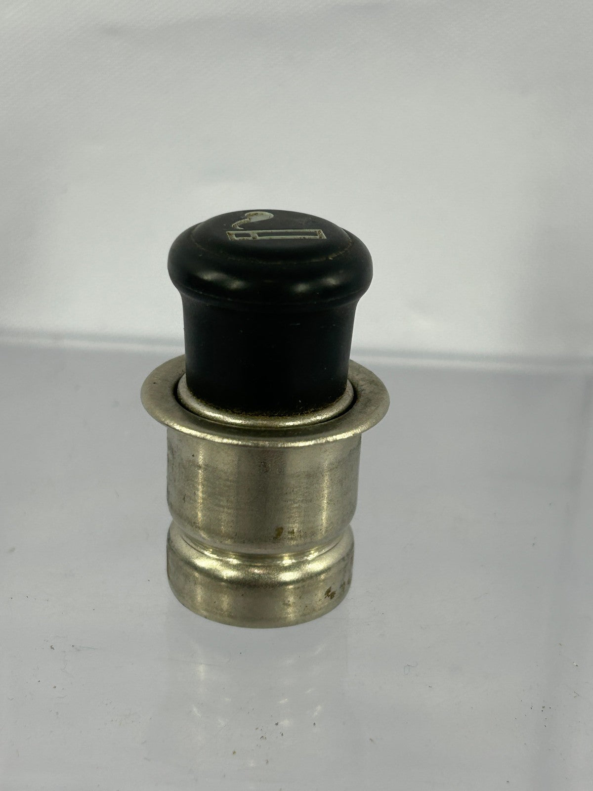 1994-1995 Toyota 4Runner Cigarette Lighter Element and Knob Assembly OEM