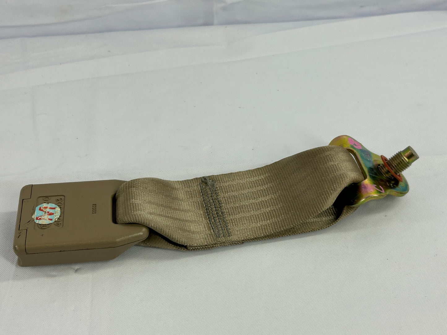 1994-1995 Toyota 4Runner Center Seat Belt Receiver Tan OEM 7338035120E0