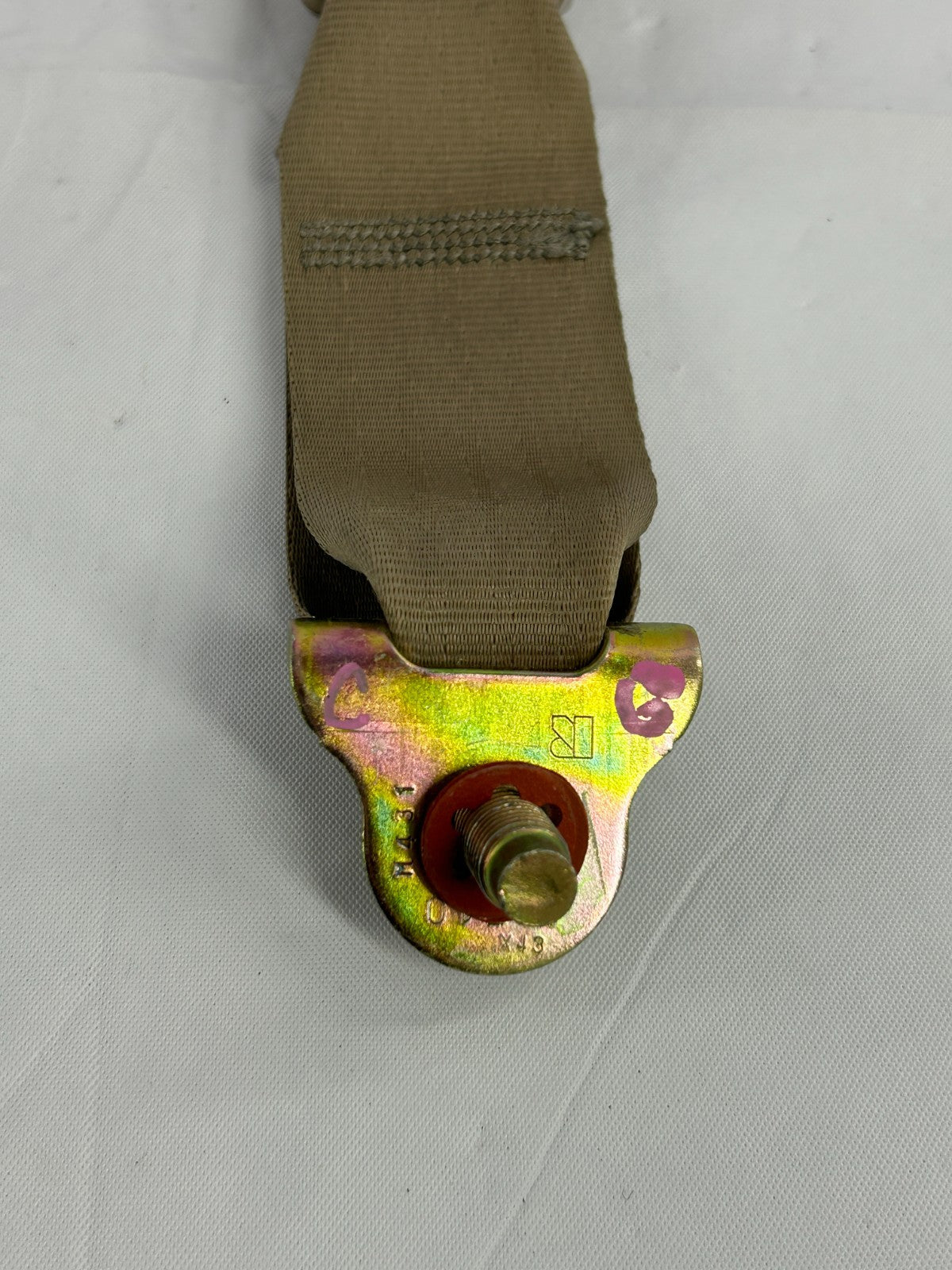 1994-1995 Toyota 4Runner Center Seat Belt Receiver Tan OEM 7338035120E0