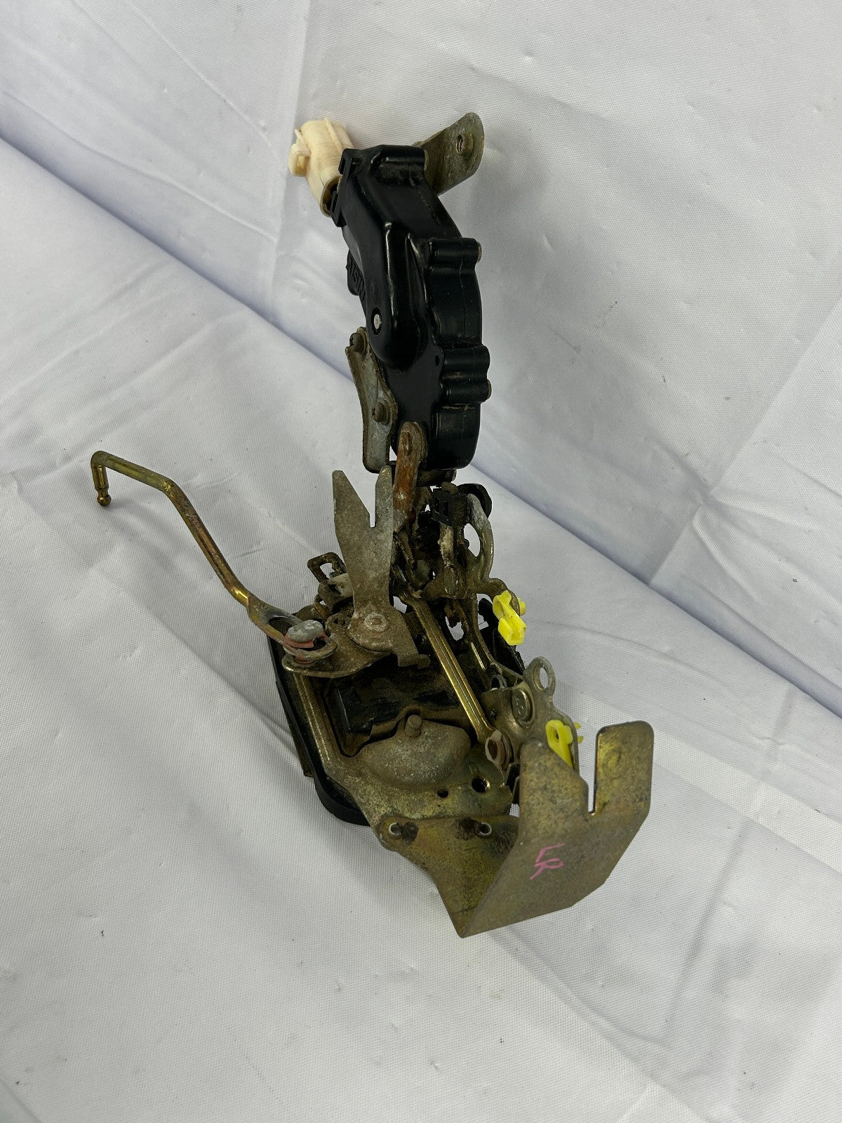 1994-1995 TOYOTA 4RUNNER Door Lock Latch Actuator Rear Left 69340-35080