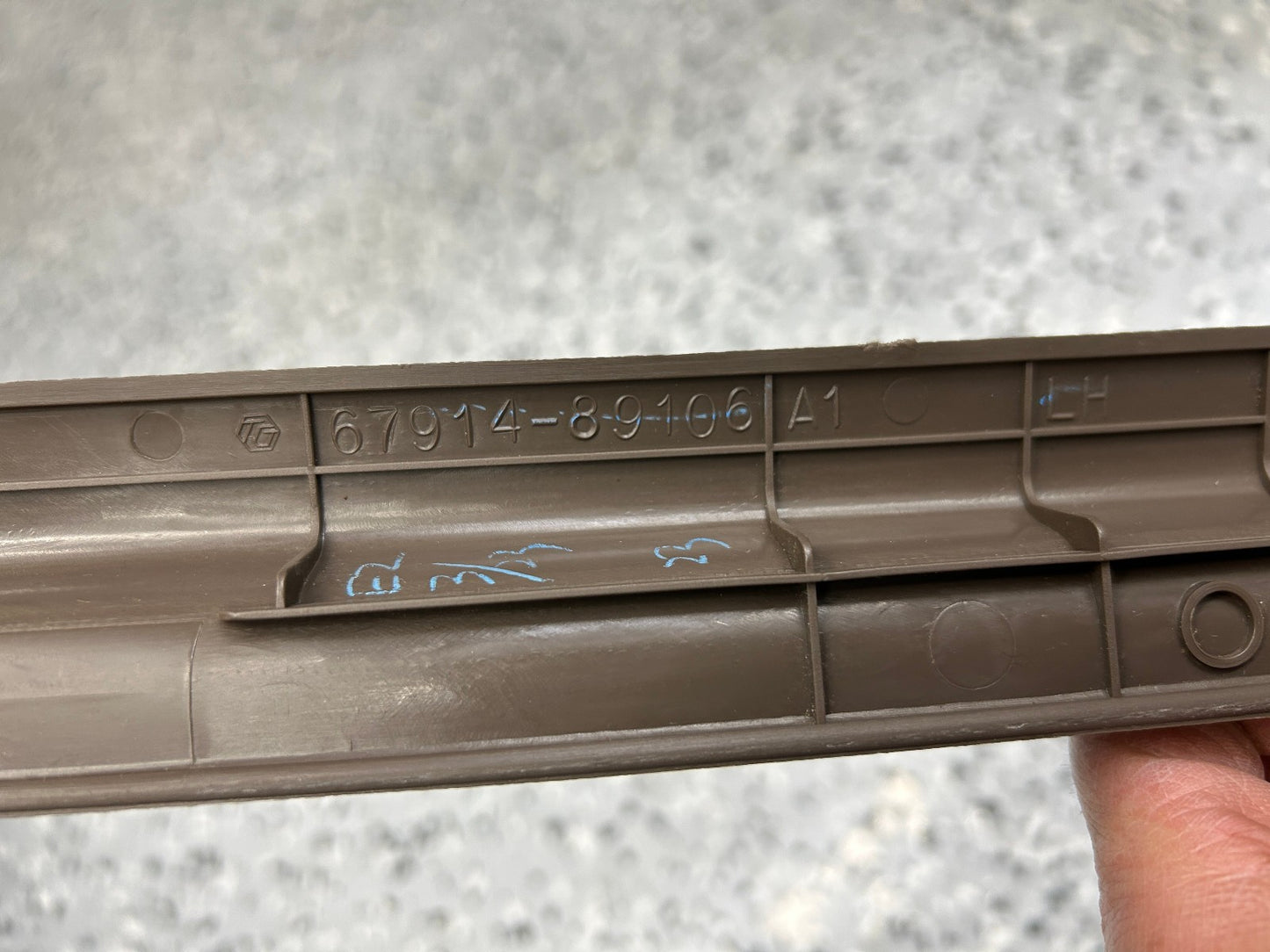 1993-1995 Toyota 4Runner Front Left Door Sill Scuff Plate Trim Brown OEM