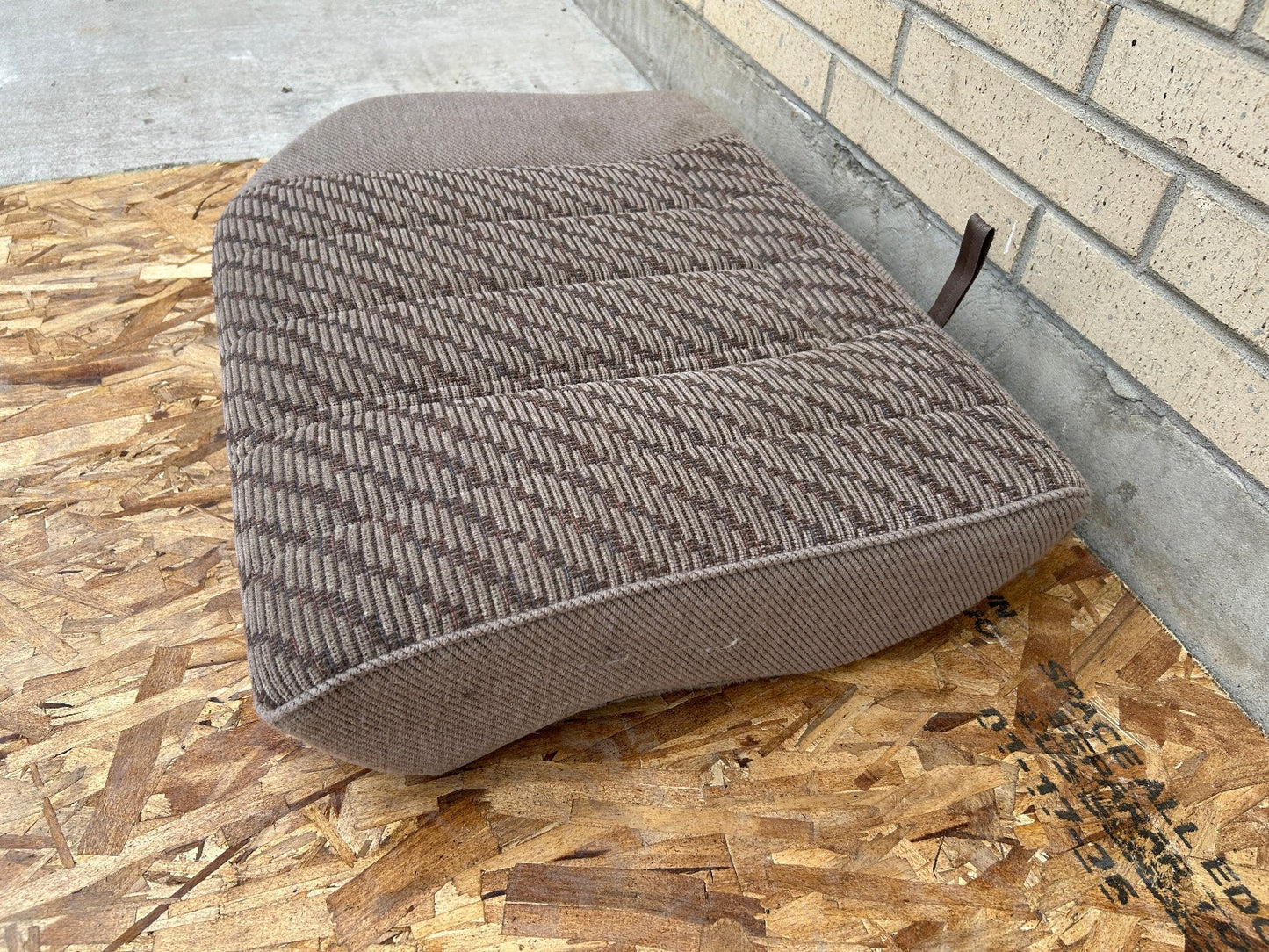 1990-1995 Toyota 4Runner Rear Right Passenger Folding Back Seat Lower Tan OEM