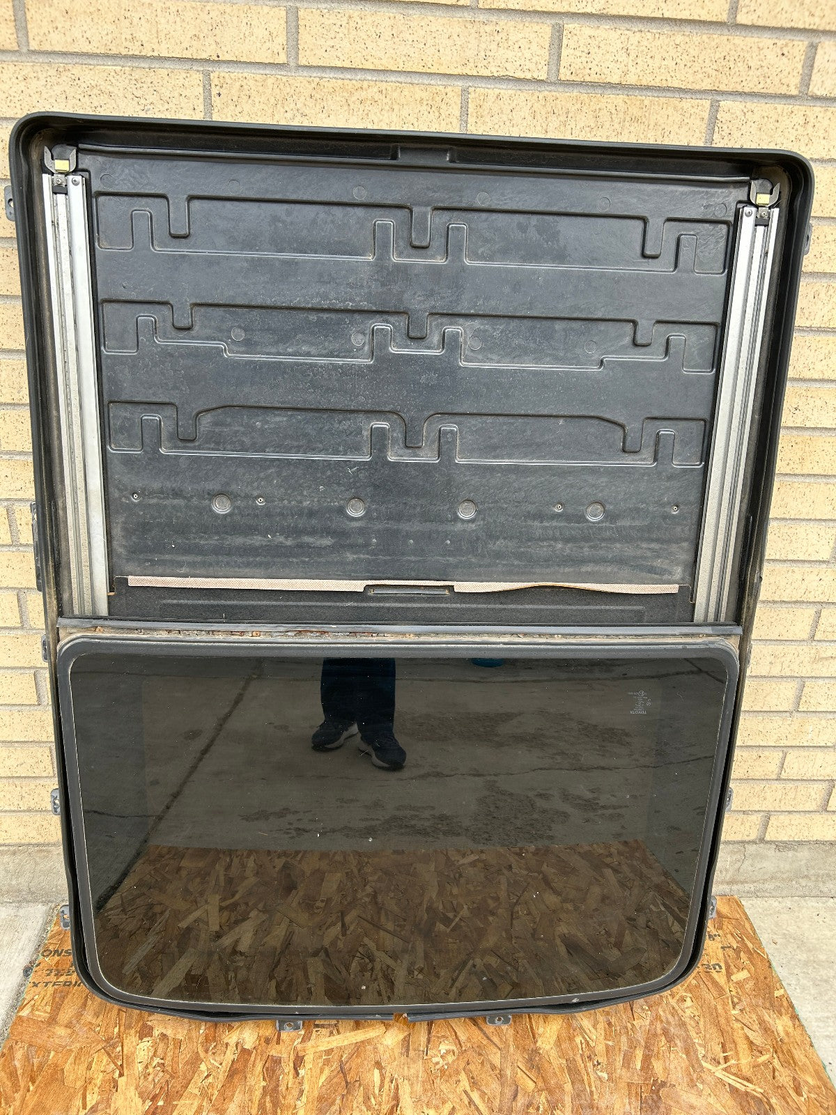 1990-1995 Toyota 4Runner Sunroof Glass Assembly Glass Frame Beige Shade OEM