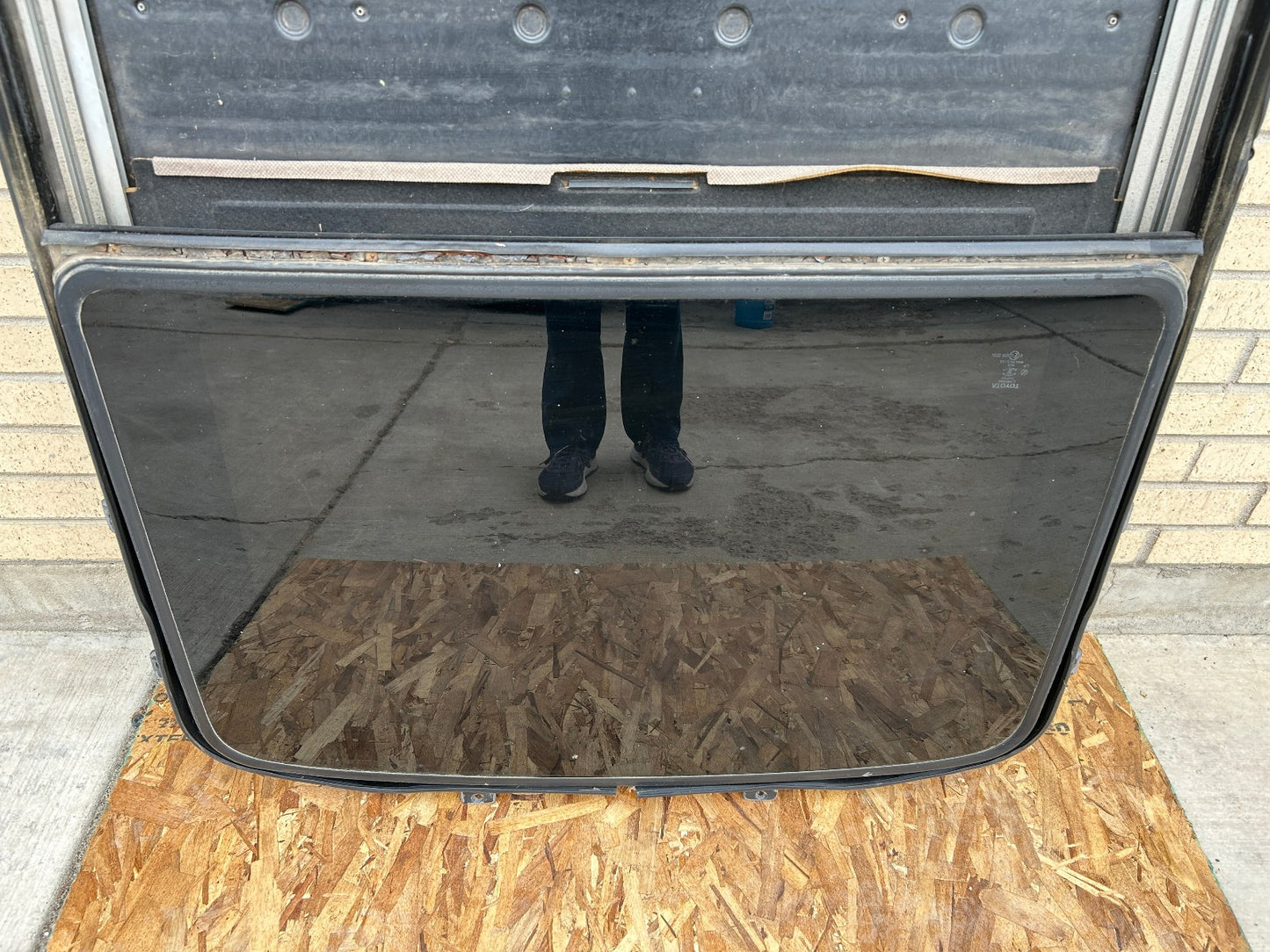 1990-1995 Toyota 4Runner Sunroof Glass Assembly Glass Frame Beige Shade OEM