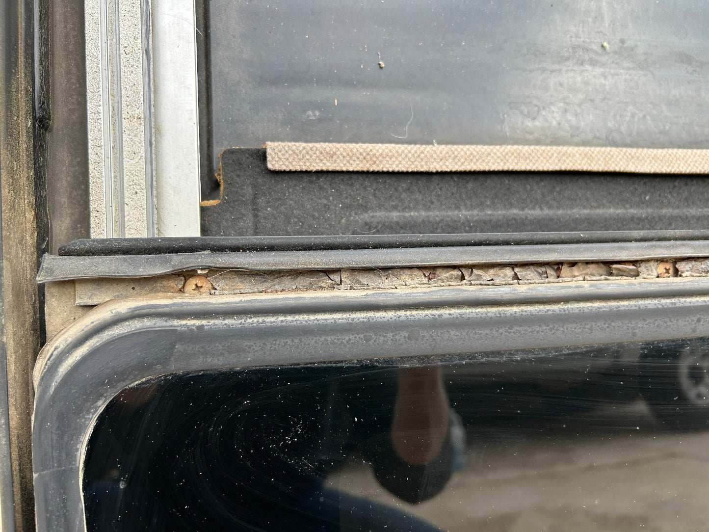 1990-1995 Toyota 4Runner Sunroof Glass Assembly Glass Frame Beige Shade OEM