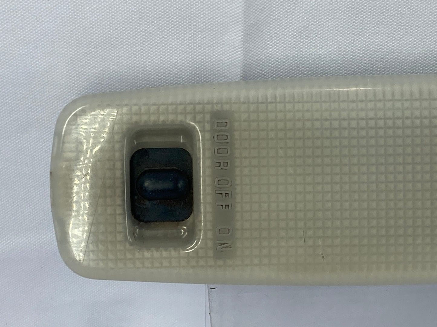 1994-1995 Toyota 4Runner Dome Light Interior Rear Cabin Overhead Roof Cover OEM