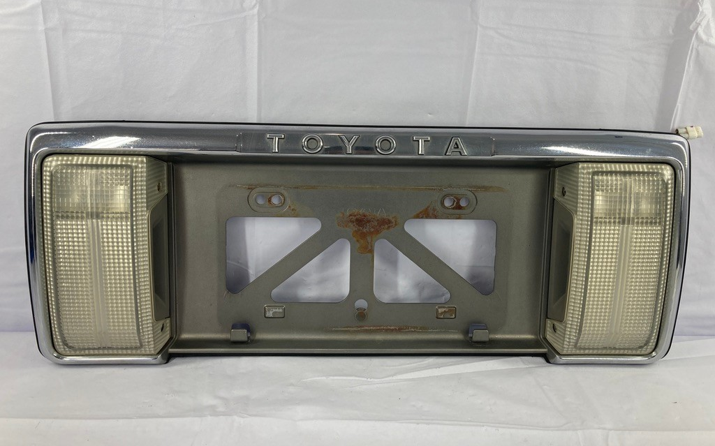 1990-1995 Toyota 4Runner Liftgate Hatch License Lamp Trim Garnish Chrome OEM