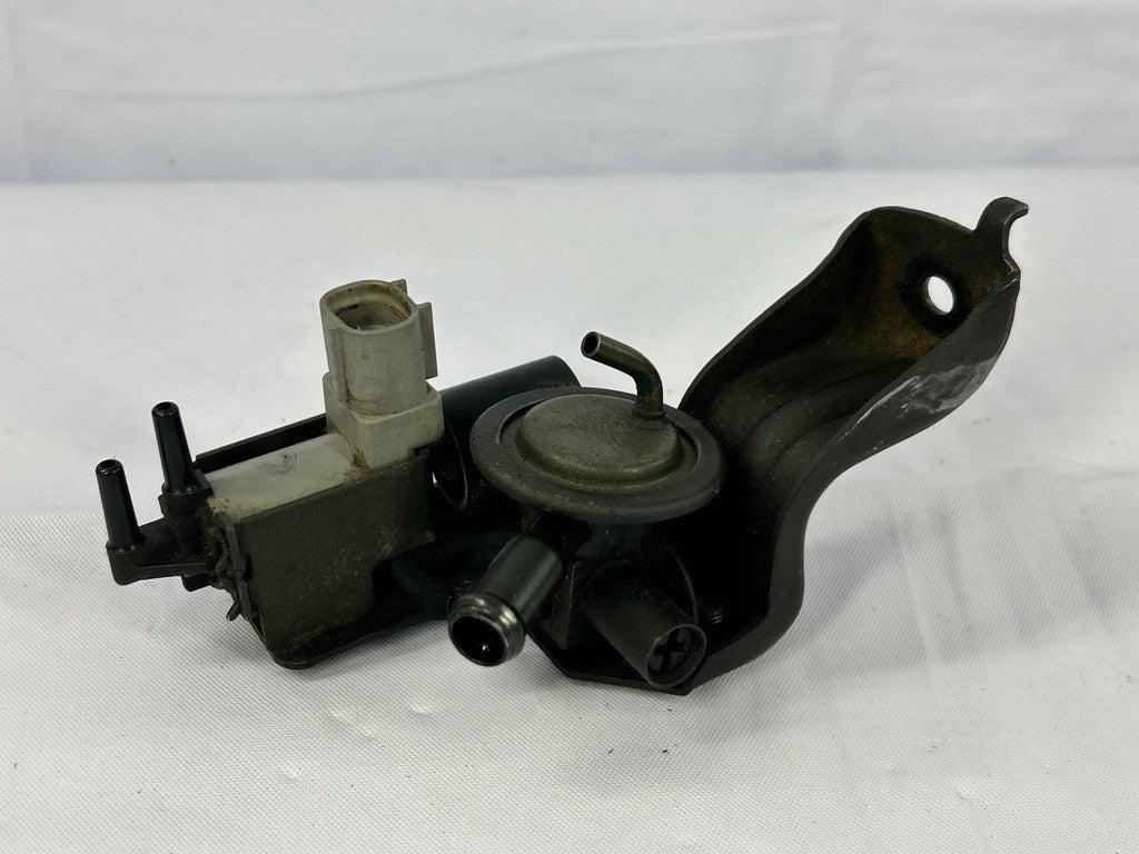 89-95 TOYOTA PICKUP 4RUNNER VSV AIR VACUUM SWITCH SWITCHING VALVE AC IDLE UP OEM
