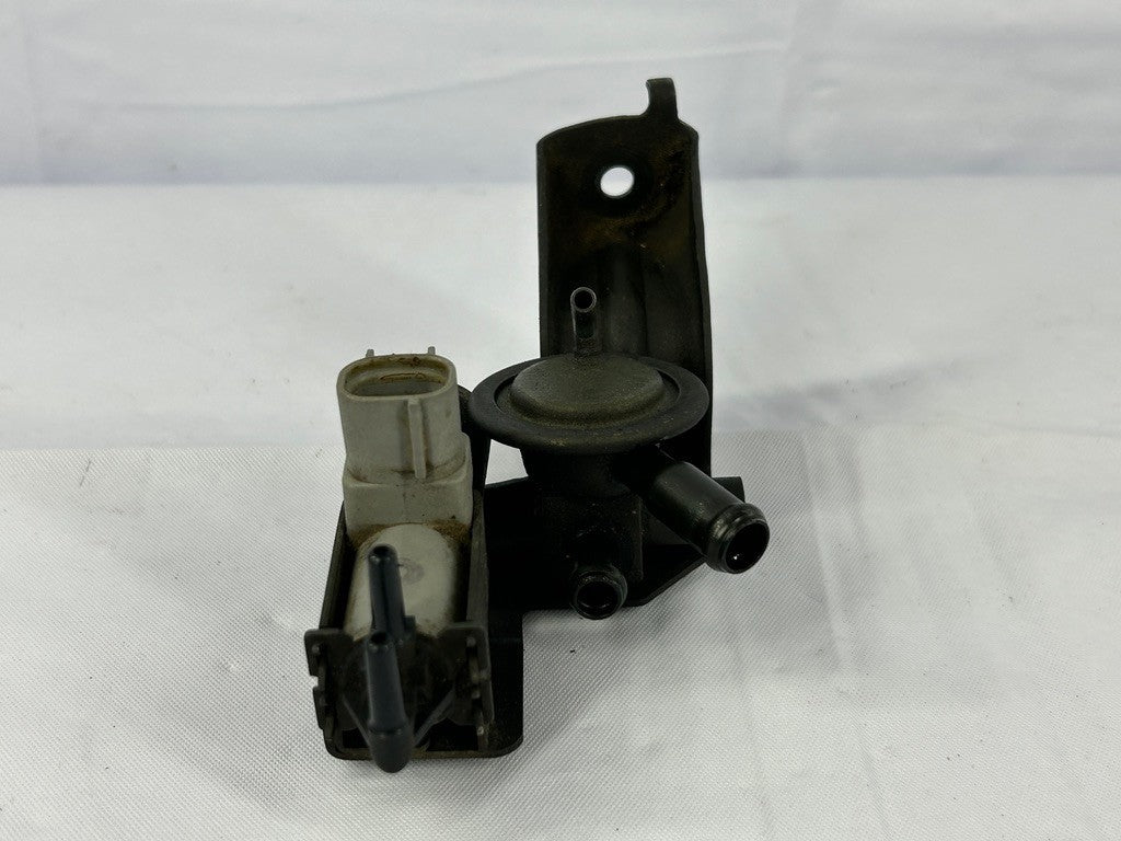 89-95 TOYOTA PICKUP 4RUNNER VSV AIR VACUUM SWITCH SWITCHING VALVE AC IDLE UP OEM