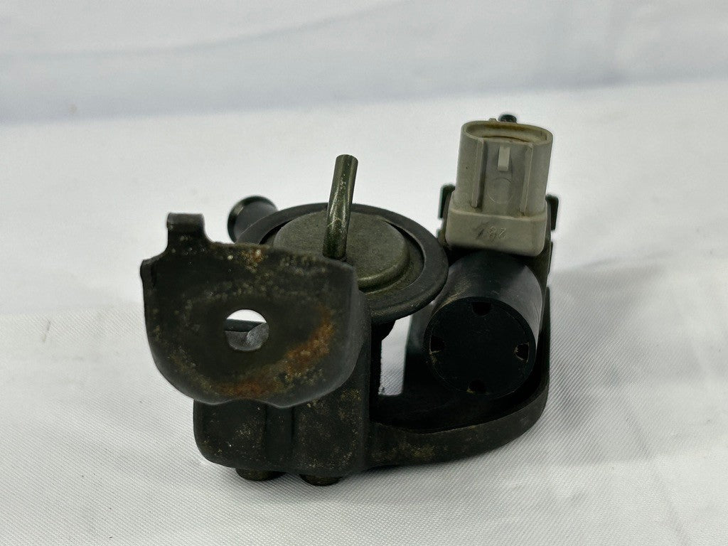 89-95 TOYOTA PICKUP 4RUNNER VSV AIR VACUUM SWITCH SWITCHING VALVE AC IDLE UP OEM