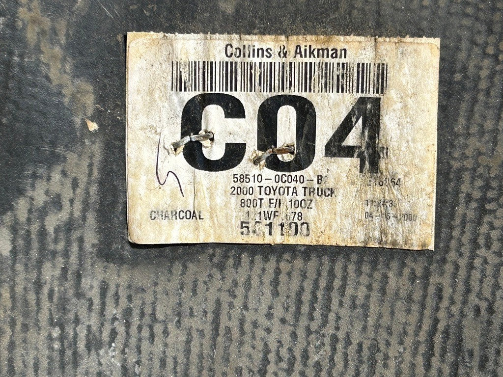 2000-2001 Toyota Tundra Access Cab Front Carpet Assembly Gray OEM 58510-0C040-B0