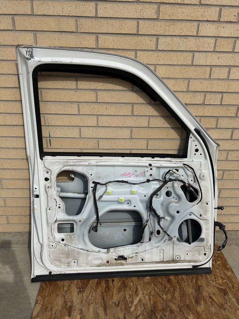 2000-2006 Toyota Tundra Left Front Door Shell White Color Code 056 67002-0C030