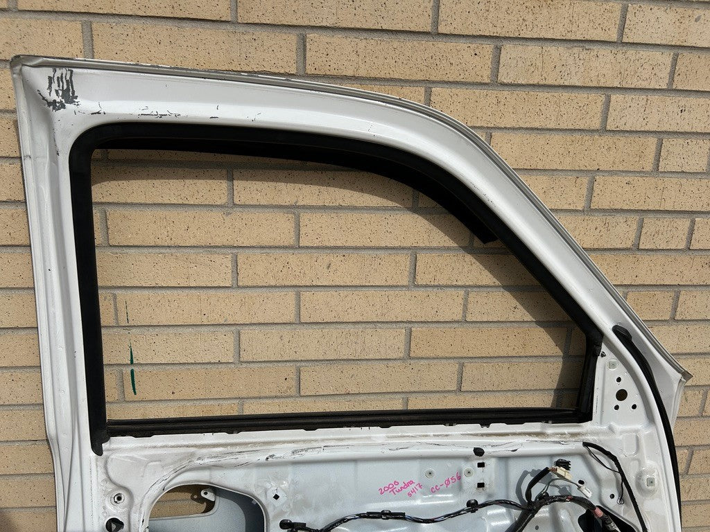 2000-2006 Toyota Tundra Left Front Door Shell White Color Code 056 67002-0C030