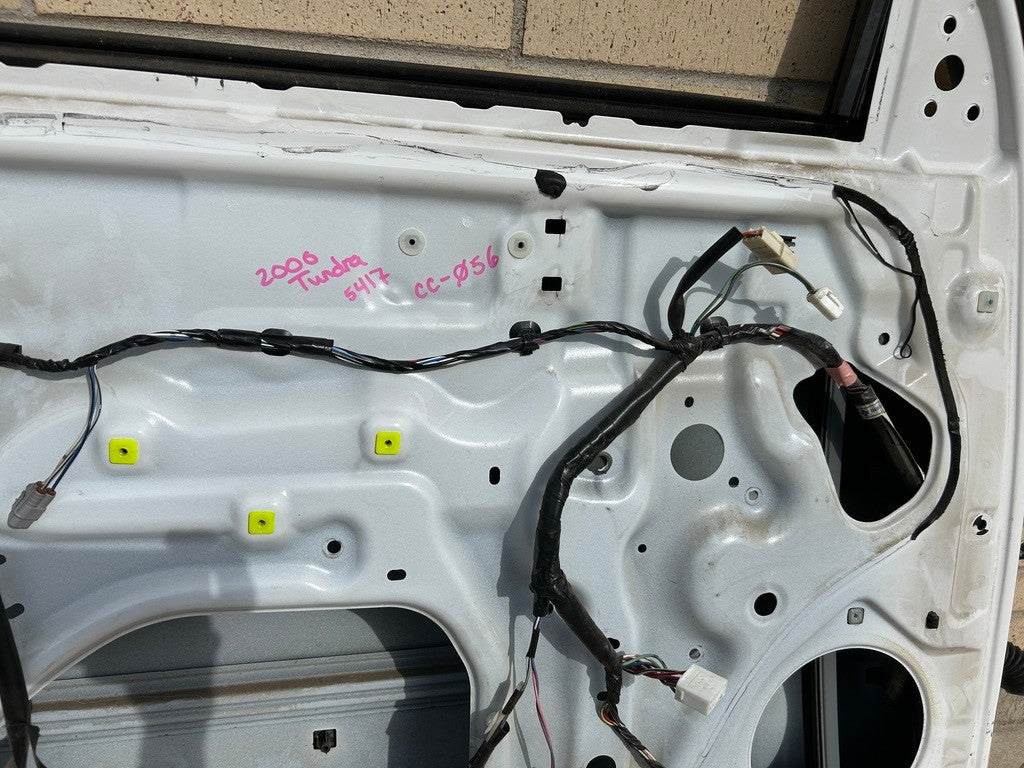 2000-2006 Toyota Tundra Left Front Door Shell White Color Code 056 67002-0C030