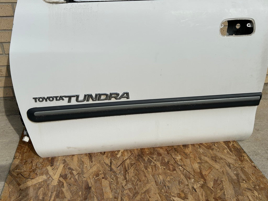 2000-2006 Toyota Tundra Left Front Door Shell White Color Code 056 67002-0C030
