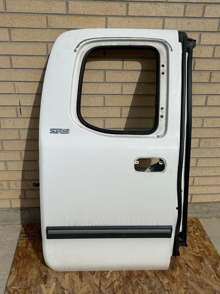 2000-2006 Toyota Tundra SR5 Access Cab Right Rear Door Shell White OEM