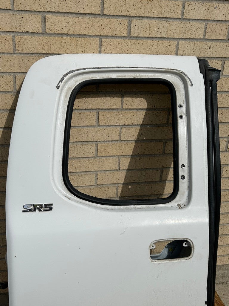 2000-2006 Toyota Tundra SR5 Access Cab Right Rear Door Shell White OEM