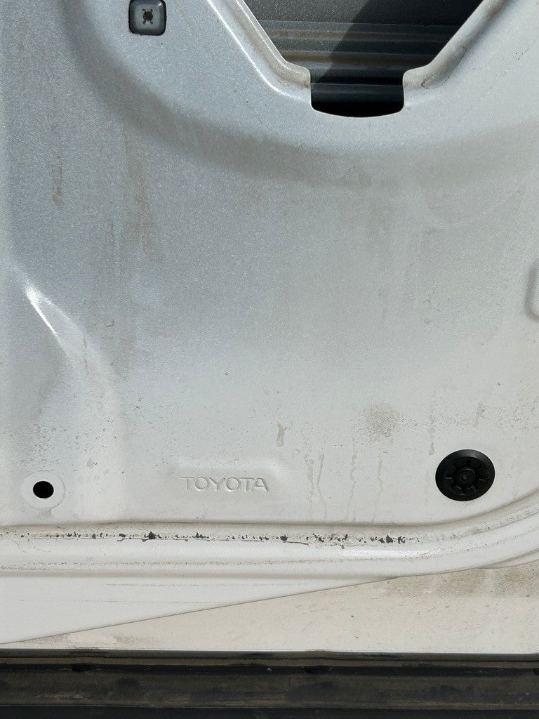 2000-2006 Toyota Tundra SR5 Access Cab Right Rear Door Shell White OEM