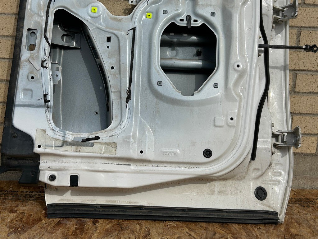 2000-2006 Toyota Tundra SR5 Access Cab Right Rear Door Shell White OEM