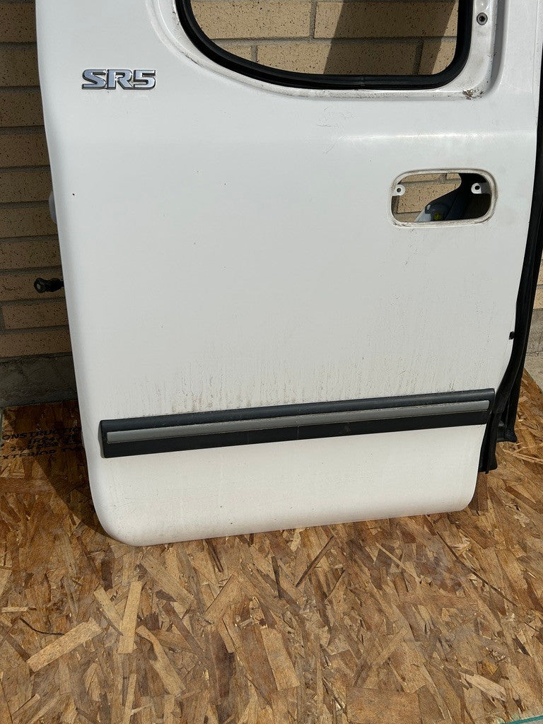 2000-2006 Toyota Tundra SR5 Access Cab Right Rear Door Shell White OEM