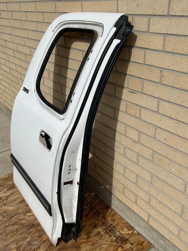 2000-2006 Toyota Tundra SR5 Access Cab Right Rear Door Shell White OEM