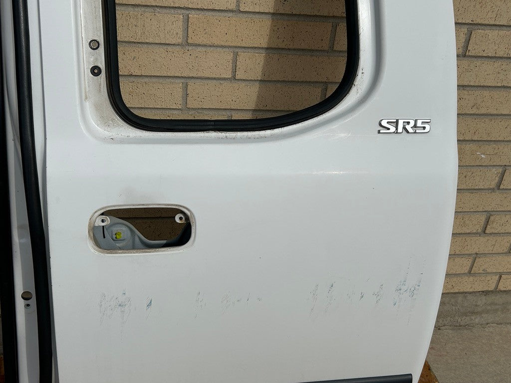 2000-2006 Toyota Tundra SR5 Access Cab Left Rear Door Shell White OEM