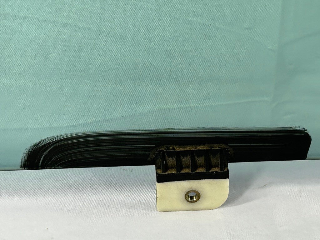 2000-2006 Toyota Tundra Right Front Door Window Glass OEM FD20546GTY