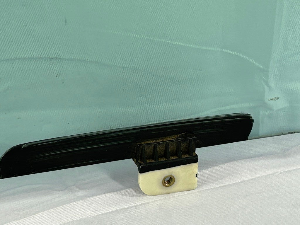 2000-2006 Toyota Tundra Right Front Door Window Glass OEM FD20546GTY