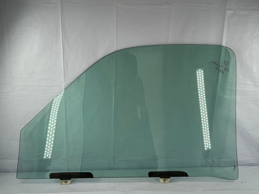 2000-2006 Toyota Tundra Right Front Door Window Glass OEM FD20546GTY