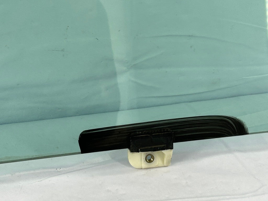 2000-2006 Toyota Tundra Right Front Door Window Glass OEM FD20546GTY