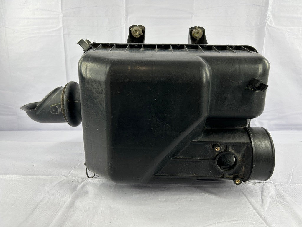 2000-2006 Toyota Tundra Air Filter and Housing Assembly OEM