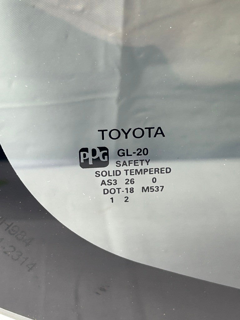 2000-2006 Toyota Tundra Extended Cab Right Rear Door Window Glass