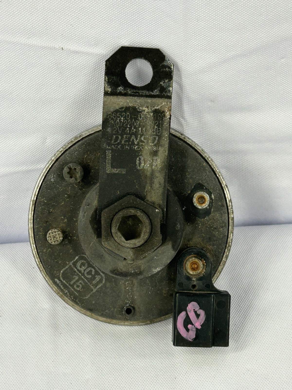 2000-2004 Toyota Tundra Low Note Electric Horn OEM 86520-0C010