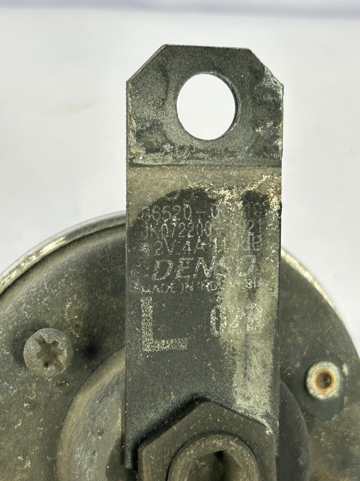 2000-2004 Toyota Tundra Low Note Electric Horn OEM 86520-0C010