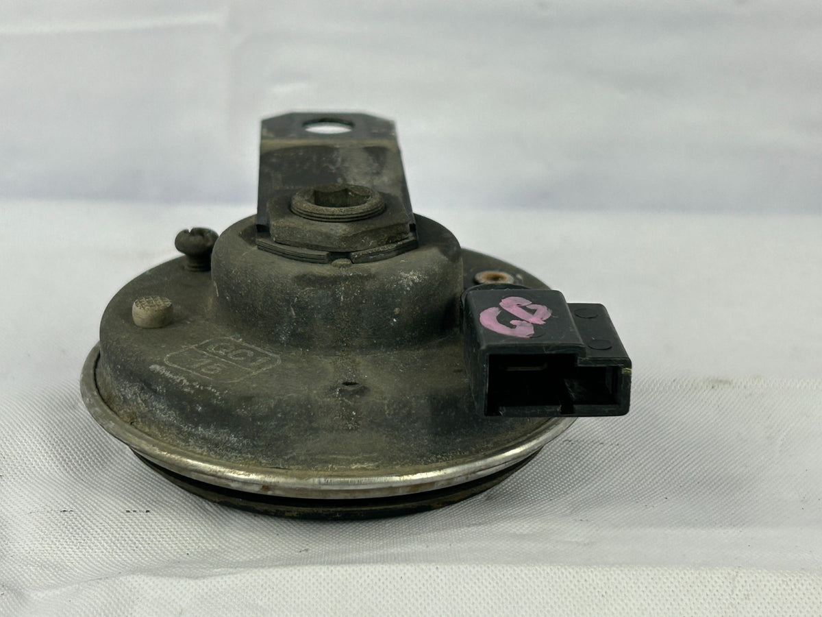 2000-2004 Toyota Tundra Low Note Electric Horn OEM 86520-0C010