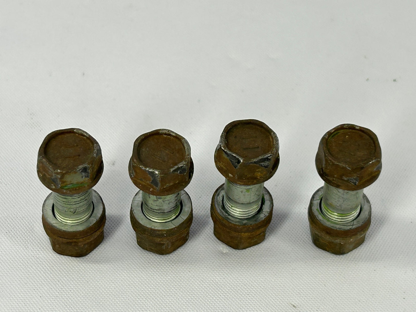 2000-2006 Toyota Tundra Rear Drive Shaft Bolts & Nuts 4 90080-10294 OEM